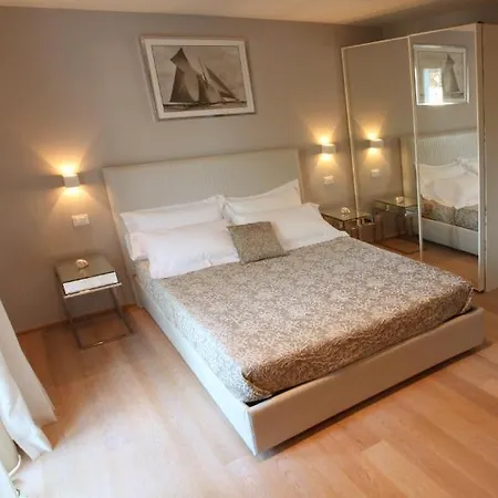 Hotel Stella Della Versilia 4*